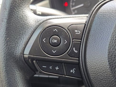 Used 2021 Toyota Corolla LE image 24