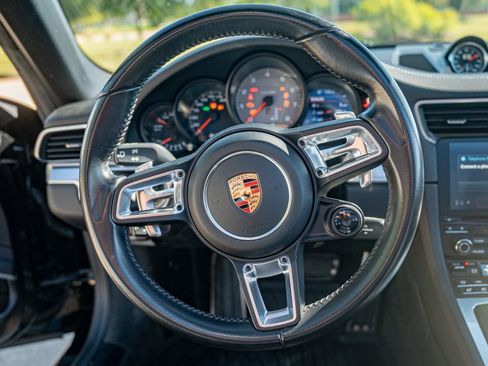 Used 2018 Porsche 911 Carrera 4S image 25