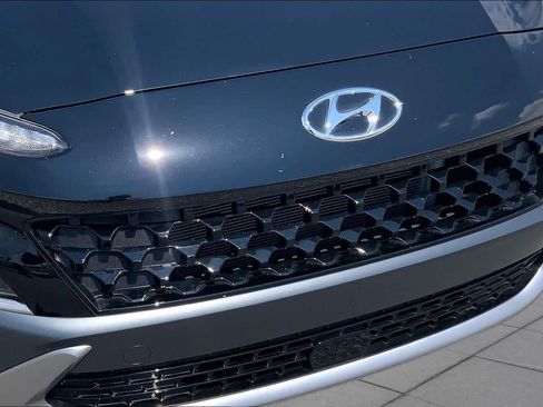 Used 2023 Hyundai Kona Limited FWD image 29