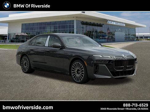 New 2026 BMW 740i w/ Premium Package RWD image 1