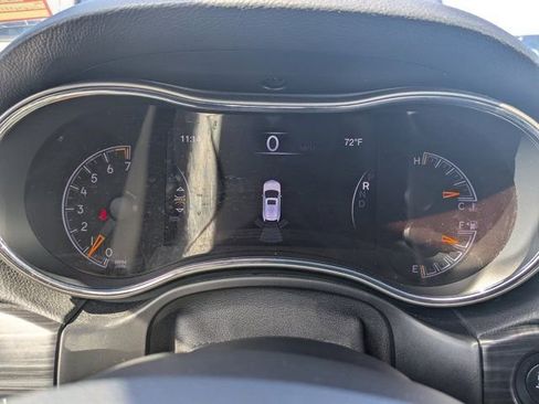 Used 2019 Jeep Grand Cherokee Limited image 22