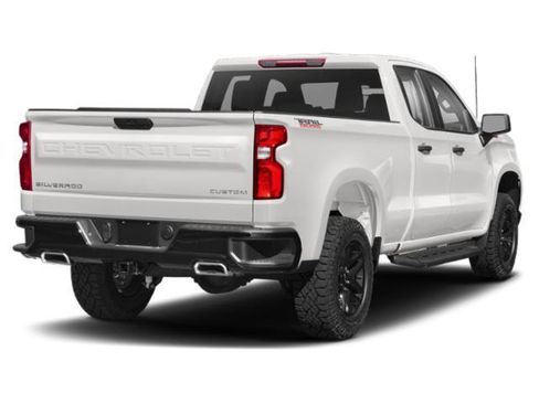 Used 2020 Chevrolet Silverado 1500 Custom Trail Boss w/ Custom Convenience Package AWD/4WD image 2