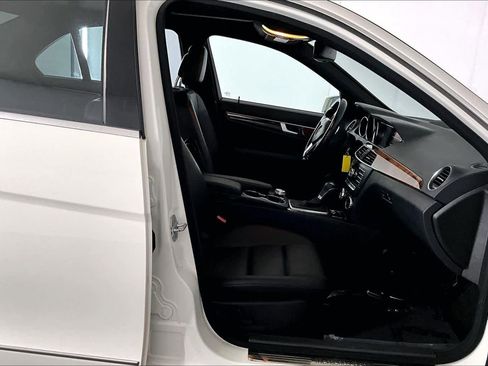 Used 2012 Mercedes-Benz C 300 4MATIC Sedan image 8