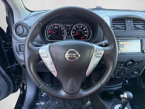 Used 2016 Nissan Versa SL image 14