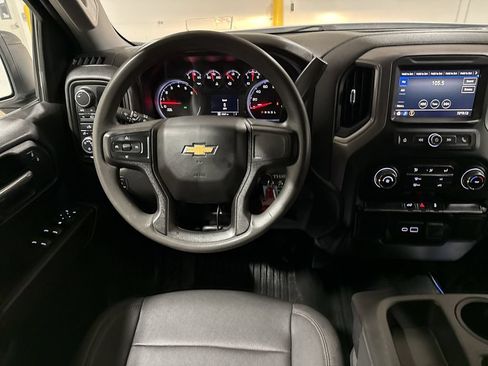 Used 2021 Chevrolet Silverado 1500 W/T w/ WT Value Package AWD/4WD image 11