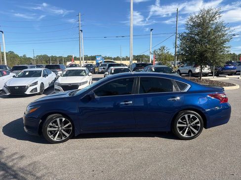 Used 2017 Nissan Altima 2.5 SR image 5