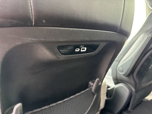 Used 2023 Chrysler Pacifica Touring-L image 24