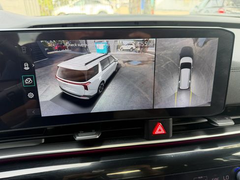 Used 2025 Kia Carnival SX Prestige FWD image 21