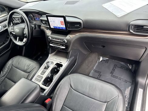 Used 2020 Ford Explorer Limited image 28
