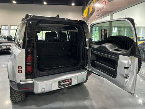 Used 2020 Land Rover Defender 110 First Edition AWD/4WD image 36