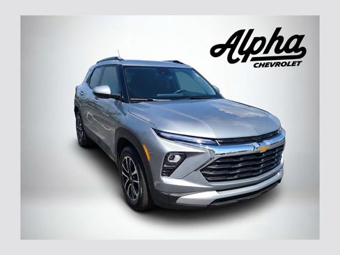 Used 2026 Chevrolet TrailBlazer LT FWD image 1