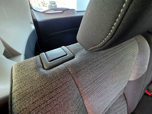 Used 2023 Nissan Rogue SV FWD image 52