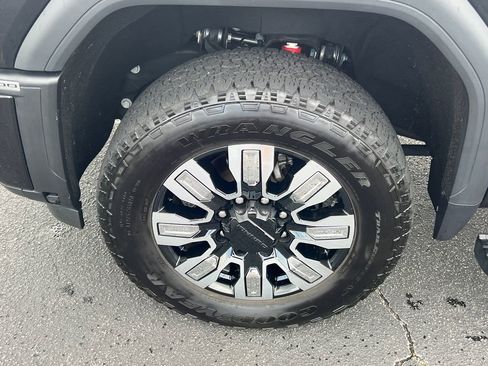 Used 2024 GMC Sierra 2500 Denali w/ Denali Reserve Package AWD/4WD image 14