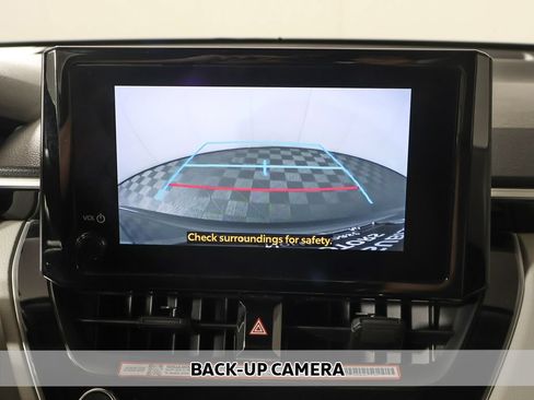 Used 2024 Toyota Corolla Cross L FWD image 4