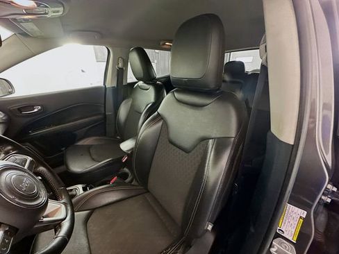 Used 2020 Jeep Compass Latitude image 19