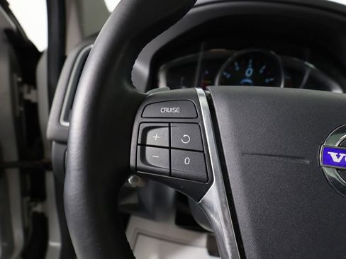 Used 2015 Volvo XC60 T6 Platinum image 34