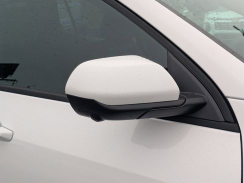 New 2026 Chevrolet Equinox LT w/ Safety and Technology Package image 12