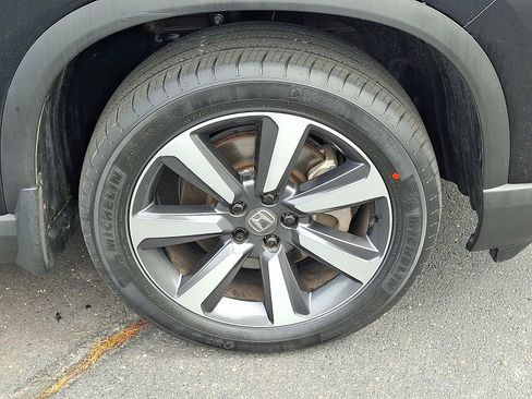 Certified 2023 Honda Pilot Touring image 8