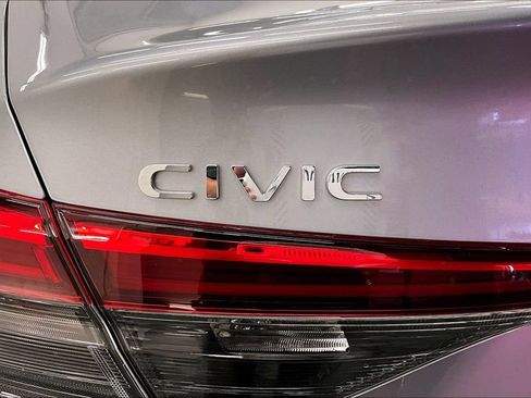 Used 2024 Honda Civic Touring image 30