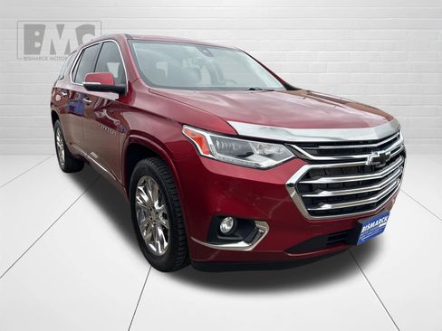 Used 2021 Chevrolet Traverse High Country FWD image 2