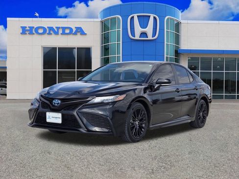 Used 2022 Toyota Camry SE image 7