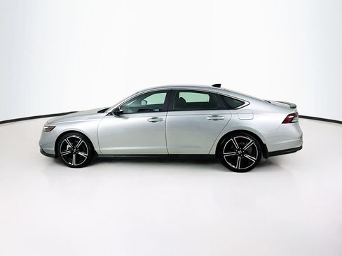 Used 2024 Honda Accord Sport image 4