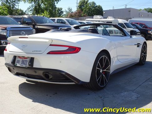 Used 2014 Aston Martin Vanquish Volante RWD image 8