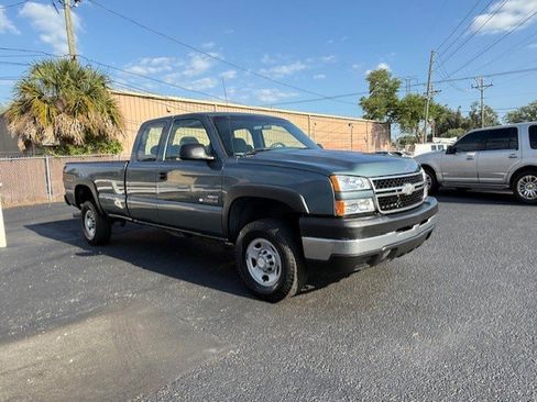 Used 2007 Chevrolet Silverado 2500 W/T w/ Heavy-Duty Power Package image 3
