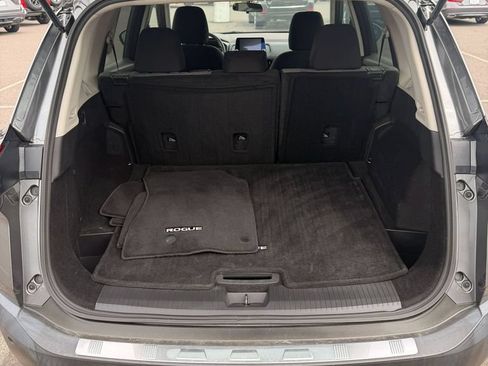 Used 2021 Nissan Rogue SV AWD/4WD image 7