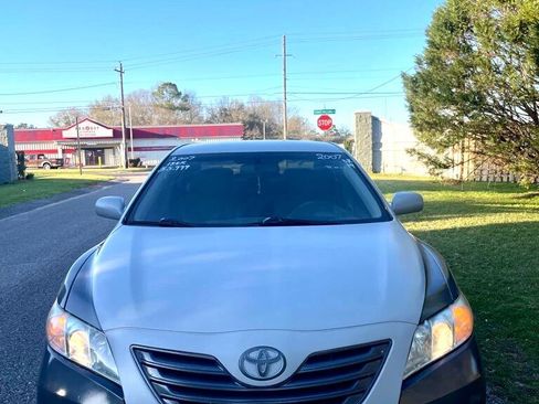 Used 2007 Toyota Camry Hybrid image 2