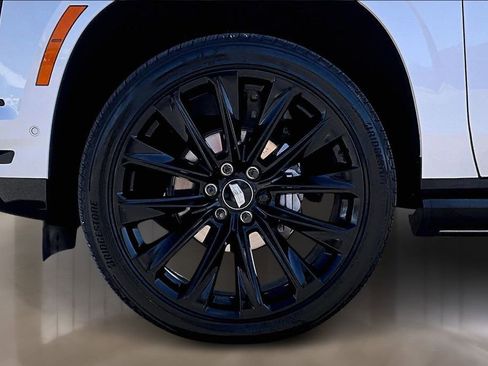 Used 2025 Cadillac Escalade Sport Platinum w/ LPO, ONYX Package image 8