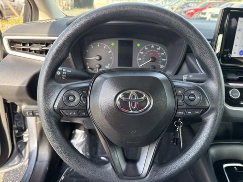 Used 2025 Toyota Corolla LE FWD image 40