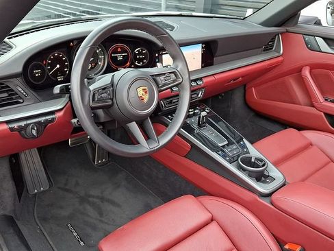 Certified 2023 Porsche 911 Carrera RWD image 4