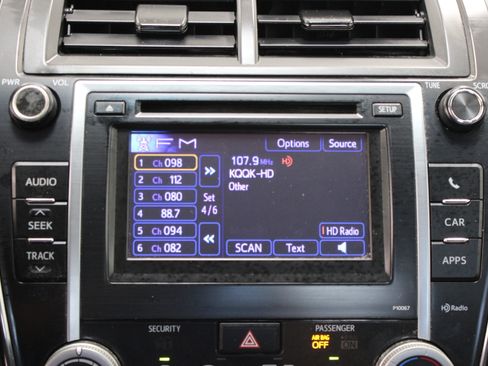 Used 2012 Toyota Camry SE FWD image 19