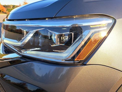 Certified 2022 Volkswagen Taos SEL w/ Panoramic Sunroof Package image 29