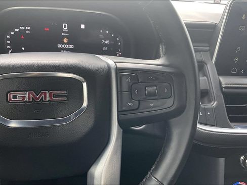 Used 2023 GMC Yukon XL SLT w/ SLT Premium Package AWD/4WD image 12