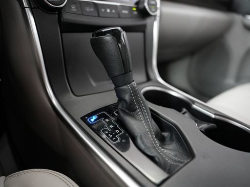 Used 2017 Toyota Camry SE FWD image 30