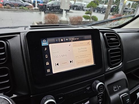 Used 2025 RAM ProMaster 2500 w/ Convenience Group image 21