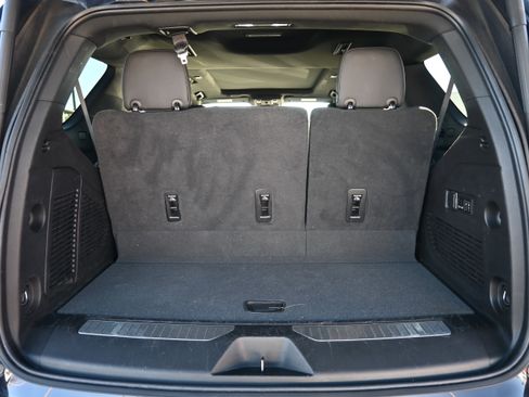 Used 2022 Chevrolet Tahoe Z71 w/ Luxury Package image 34