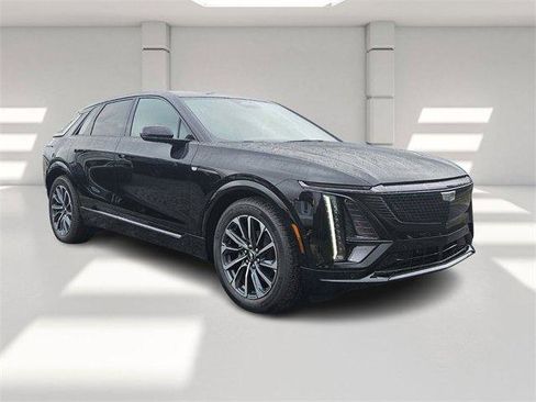 New 2026 Cadillac Lyriq Sport image 7