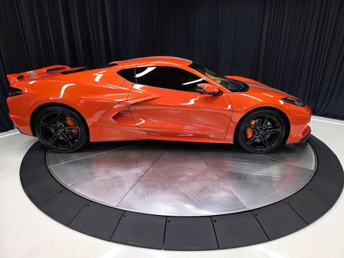 Used 2020 Chevrolet Corvette Stingray Premium Cpe w/ 3LT Preferred Equipment Group RWD image 15