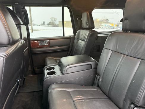 Used 2016 Lincoln Navigator Select AWD/4WD image 24