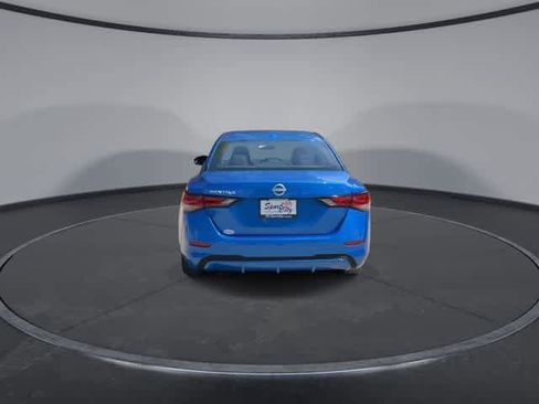 Used 2025 Nissan Sentra SV image 7