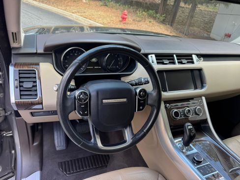 Used 2015 Land Rover Range Rover Sport HSE image 24