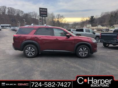 Used 2023 Nissan Pathfinder SL