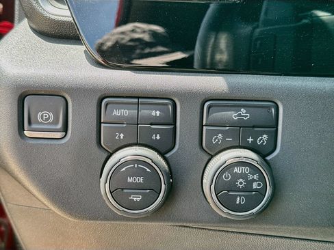 Used 2023 Chevrolet Silverado 1500 LT Trail Boss w/ Protection Package AWD/4WD image 20