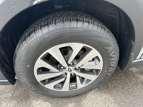 Certified 2025 Subaru Outback Premium image 33