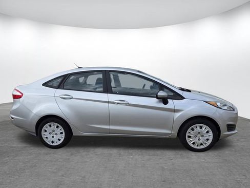 Used 2016 Ford Fiesta S image 3