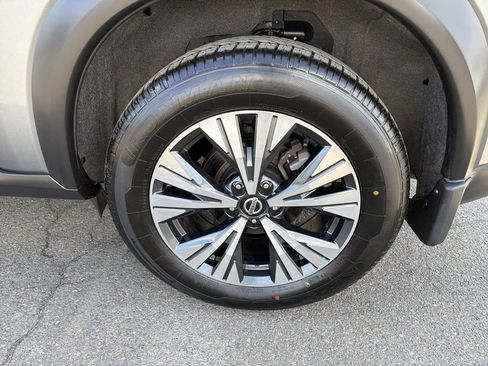 Used 2021 Nissan Rogue SV AWD/4WD image 29