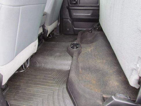 Used 2018 RAM 3500 Tradesman w/ Chrome Appearance Group image 18